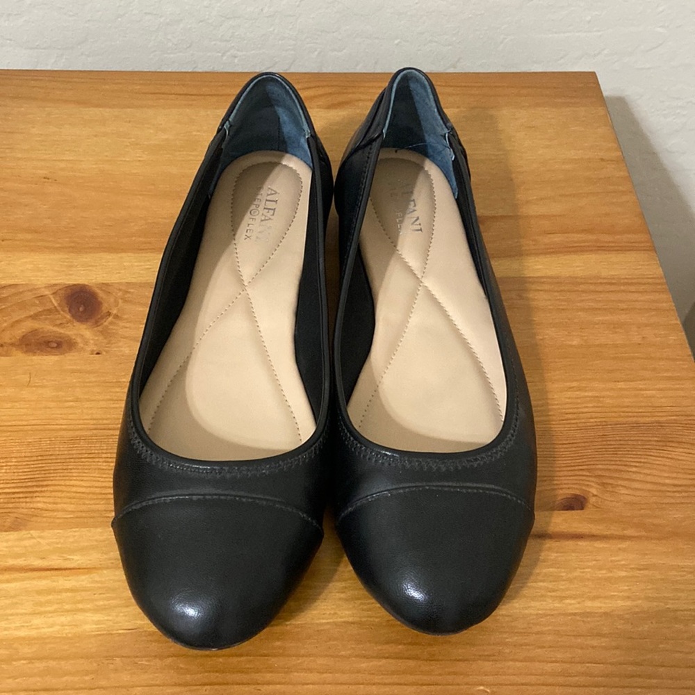 Alfani Women’s flats size 10